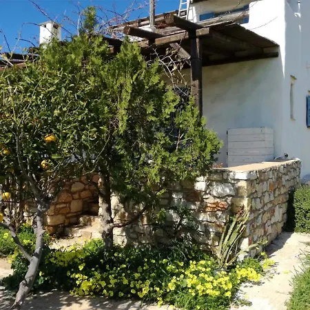 Family Friendly Studio Paros For 2 Adults And 2 Children Пунда