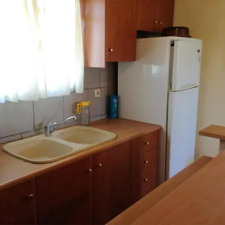 Дом отдыха Family Friendly Studio Paros For 2 Adults And 2 Children *